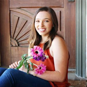 Meet your Posher, Holly